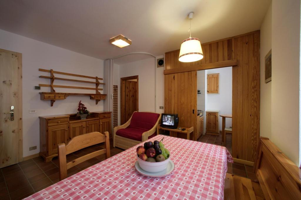 Apartments Gonzaga Canazei Ruang foto